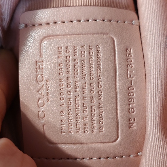 Rare Coach Sage Carryall crossbody F73062 Pink quilted leather. great condition. - Picture 4 of 16